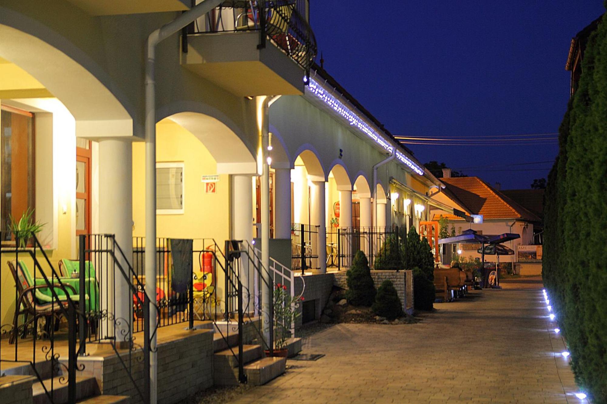Bajor Panzio Buek-Buekfuerdo, Adults Friendly 12 Plus エクステリア 写真
