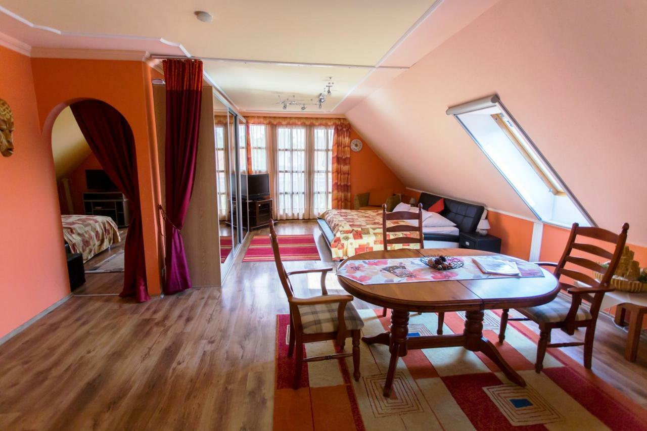 Bajor Panzio Buek-Buekfuerdo, Adults Friendly 12 Plus エクステリア 写真